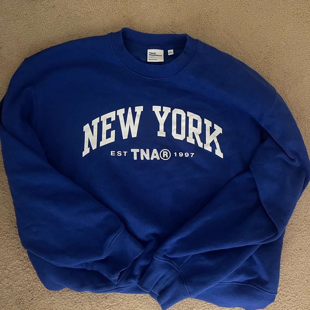 COPY - Aritzia crew neck